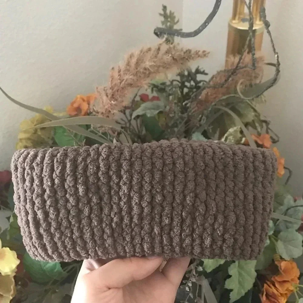Hand knit neck  warmer for 0-12 months​ - Picture 2 of 5